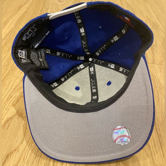New Era 9Fifty Toronto Blue Jays SnapBack Hat - Picture 7 of 10